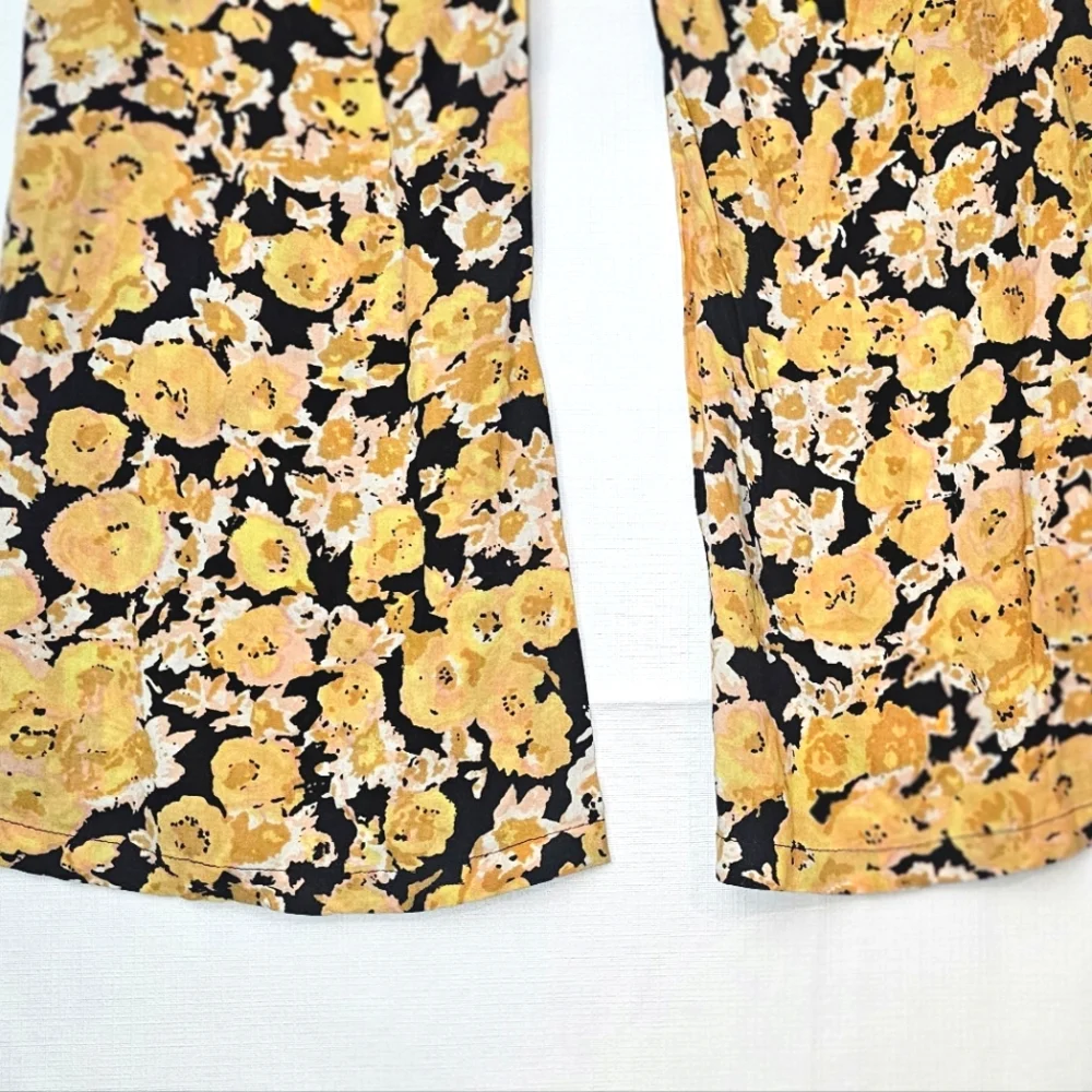 Volcom Pants Large Butter Yellow & Black Flare Leg NWT